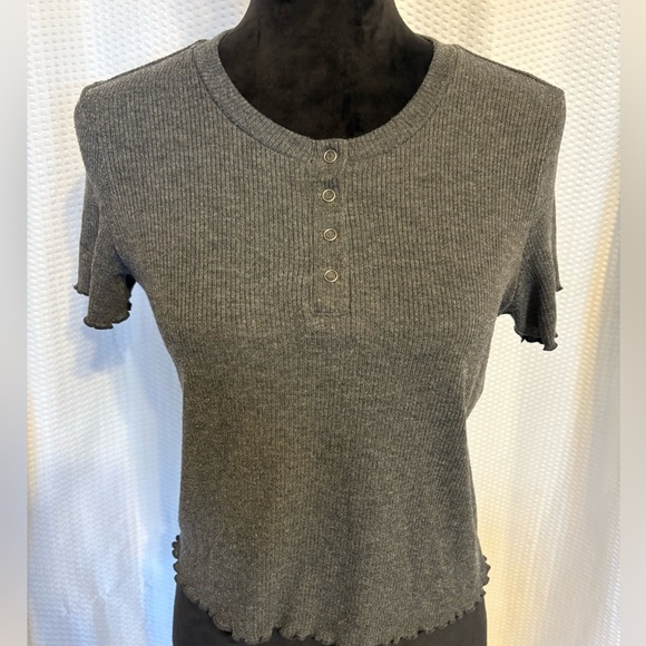 American Eagle gray ruffled short sleeve t-shirt tee size small - Picture 2 of 8